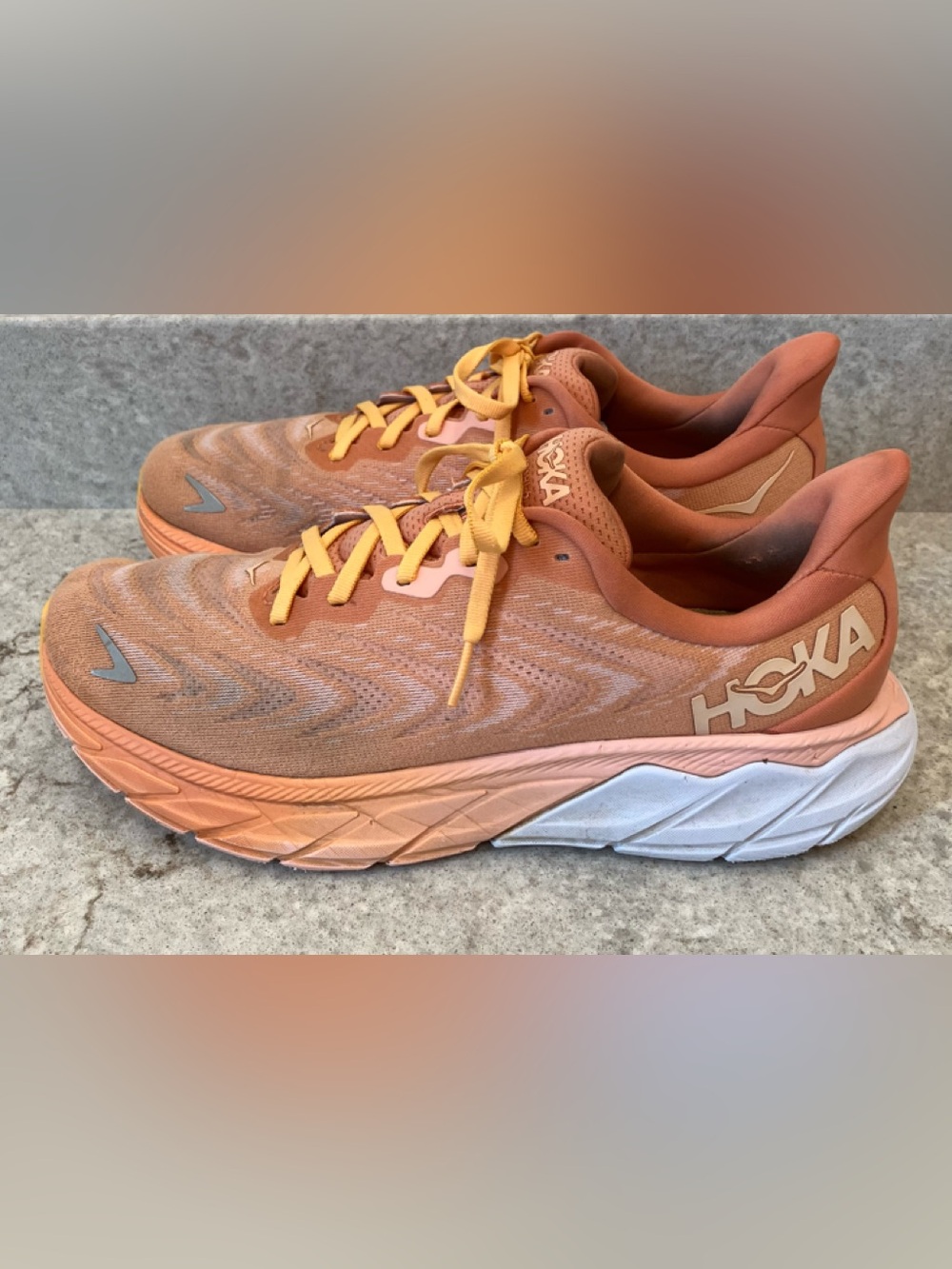 Womens Hoka Arahi 6 Shoes SZ 10.5
